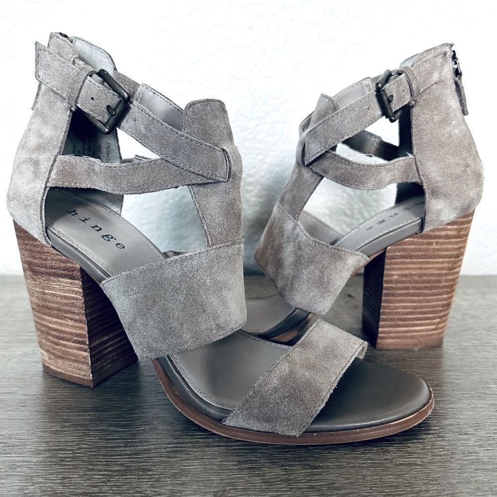 Hinge Tan Taupe Suede Leather Block Heel Sandals Heels 8.5